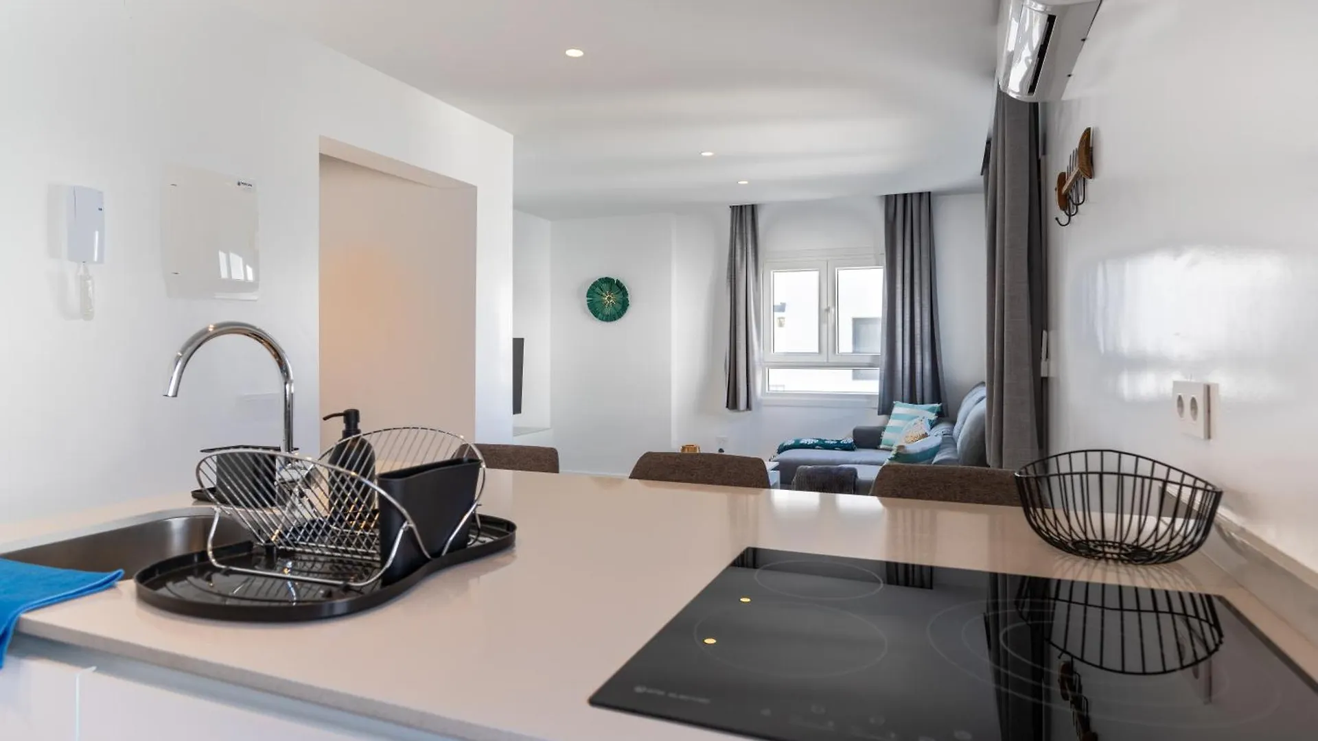 2 Apartments Sea Breeze Famara
