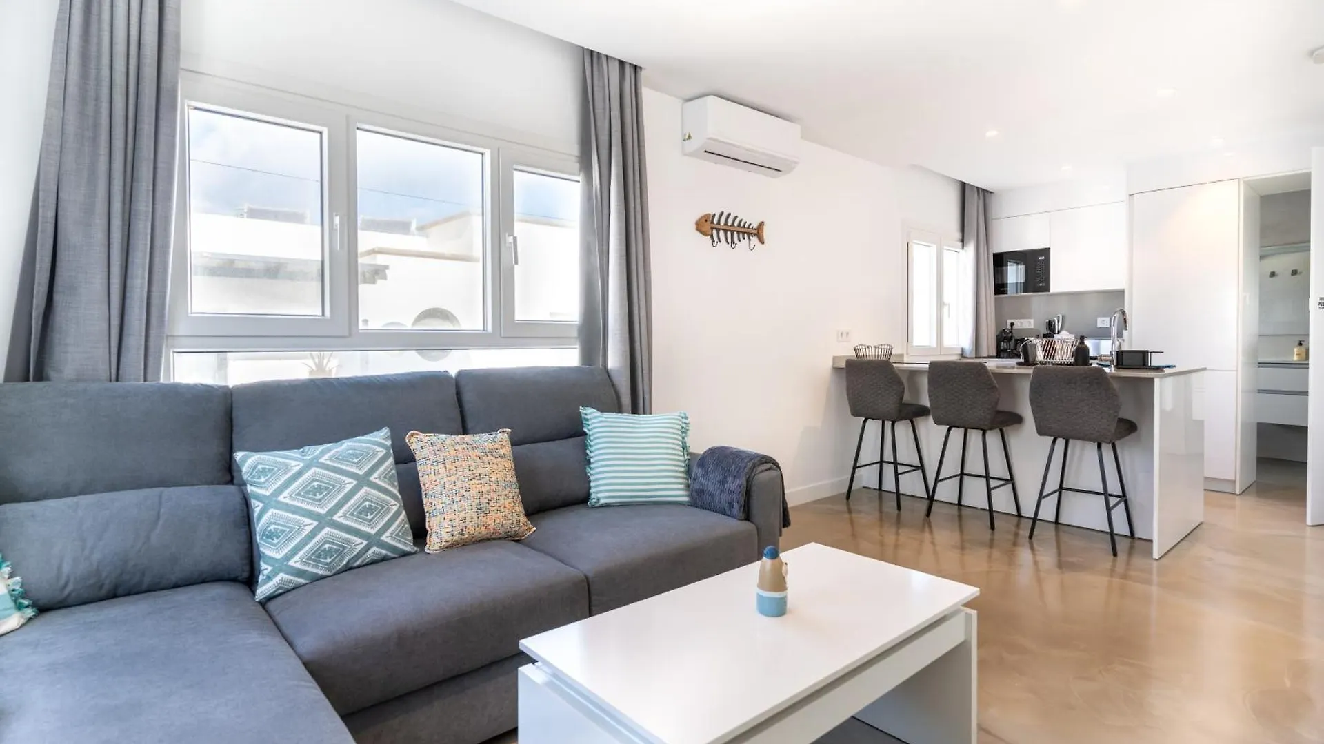 2 Apartments Sea Breeze Famara